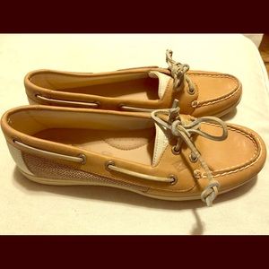 Nice Sperry’s
